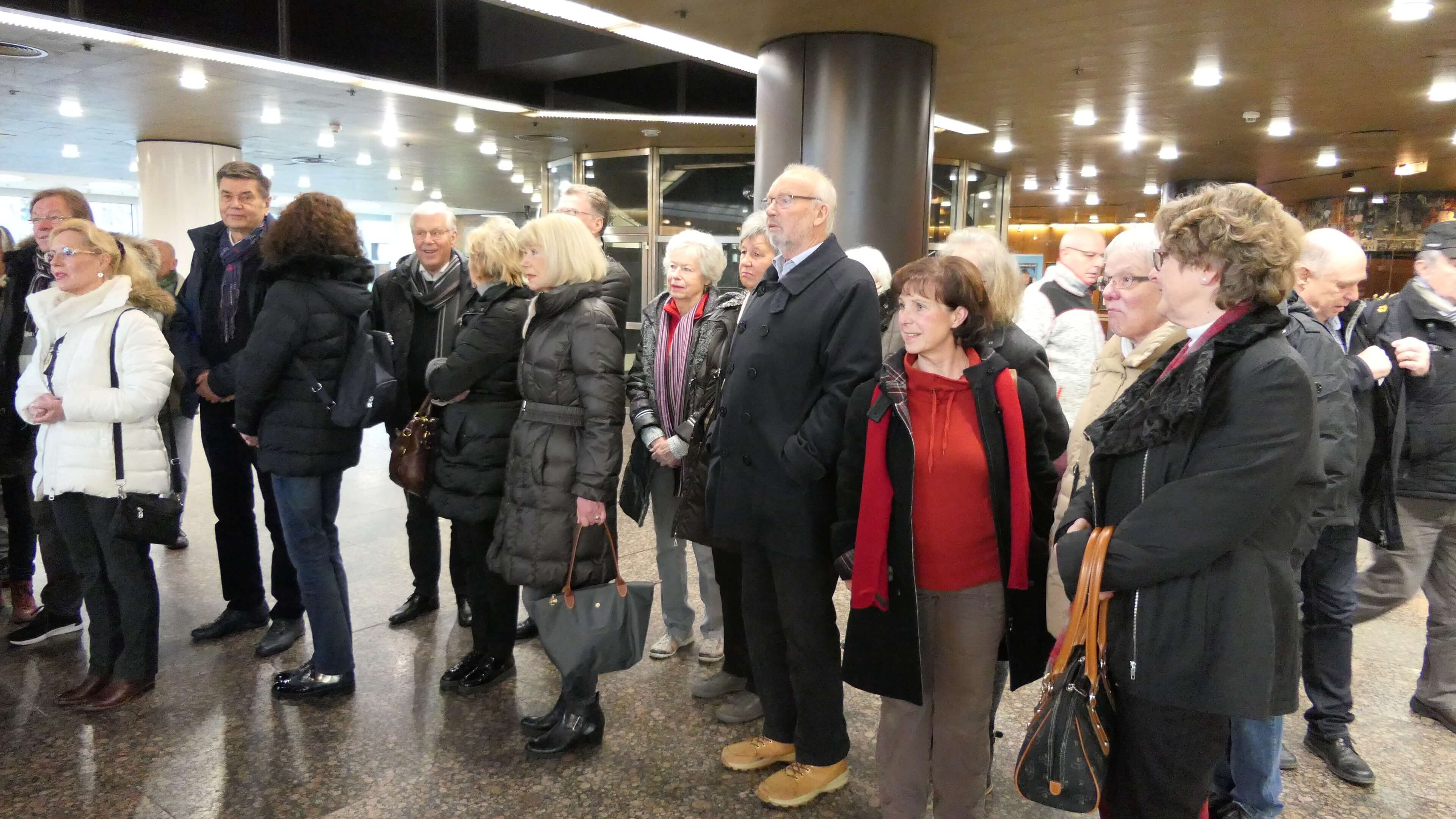 Im Foyer des Essener Rathauses.