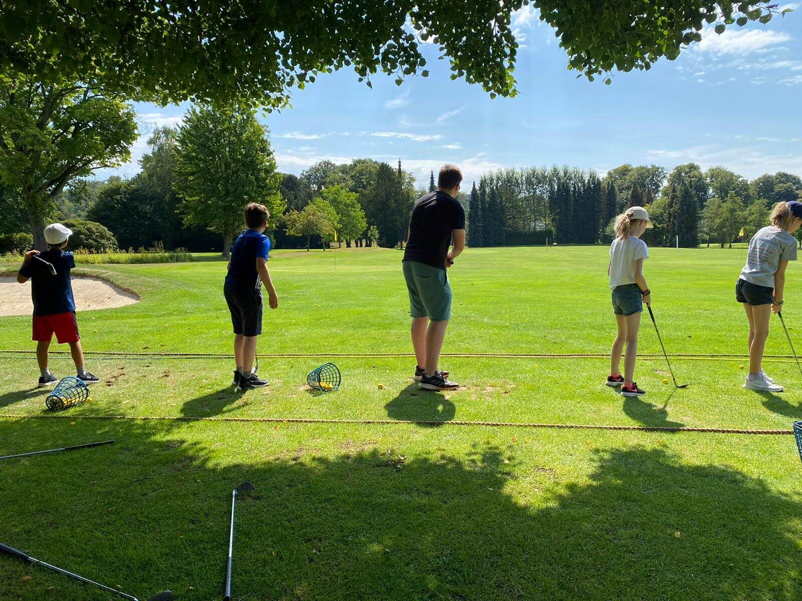 ETUF Golf: Oster und Sommer Basis Camp für Kinder.