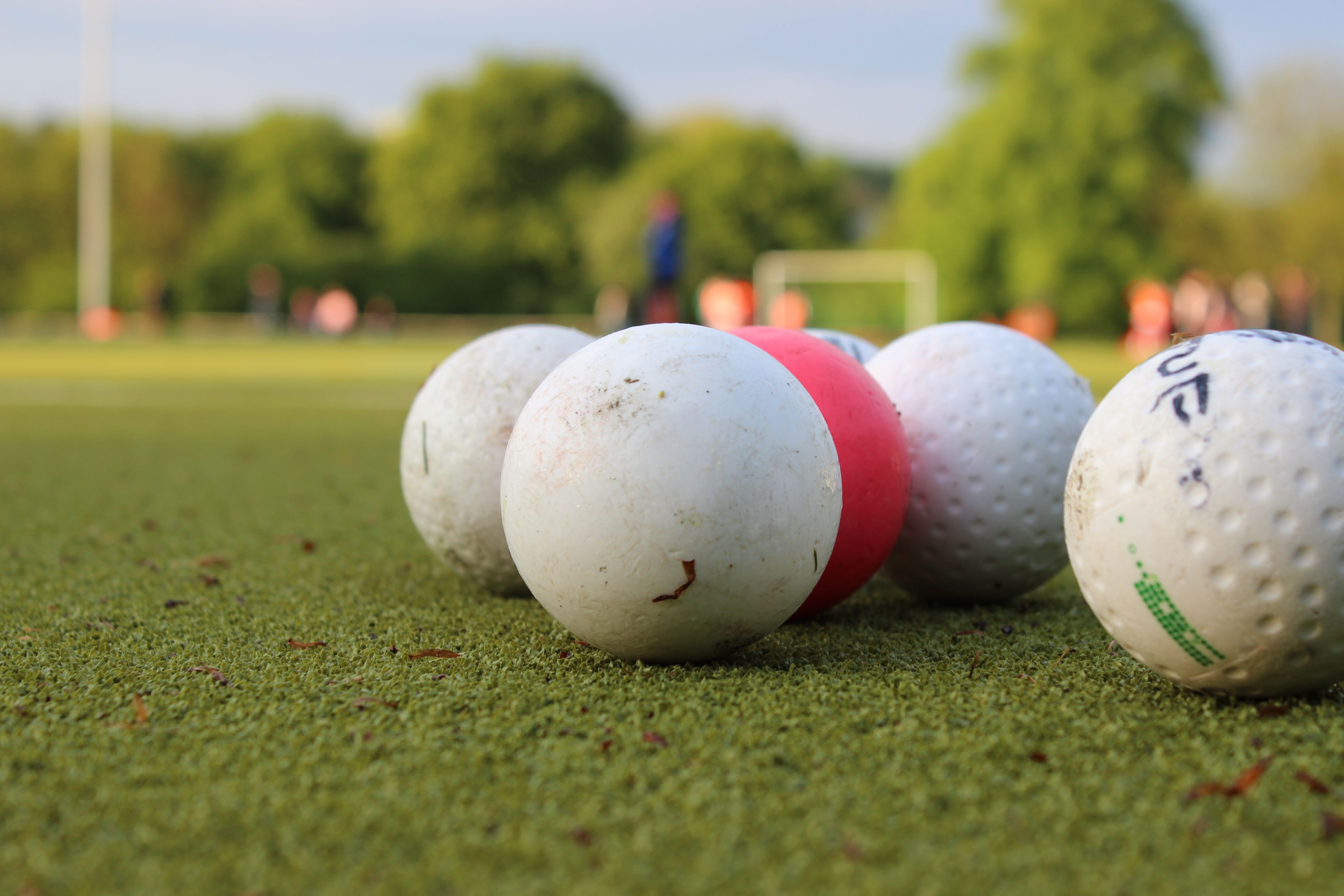 Der Ball rollt wieder