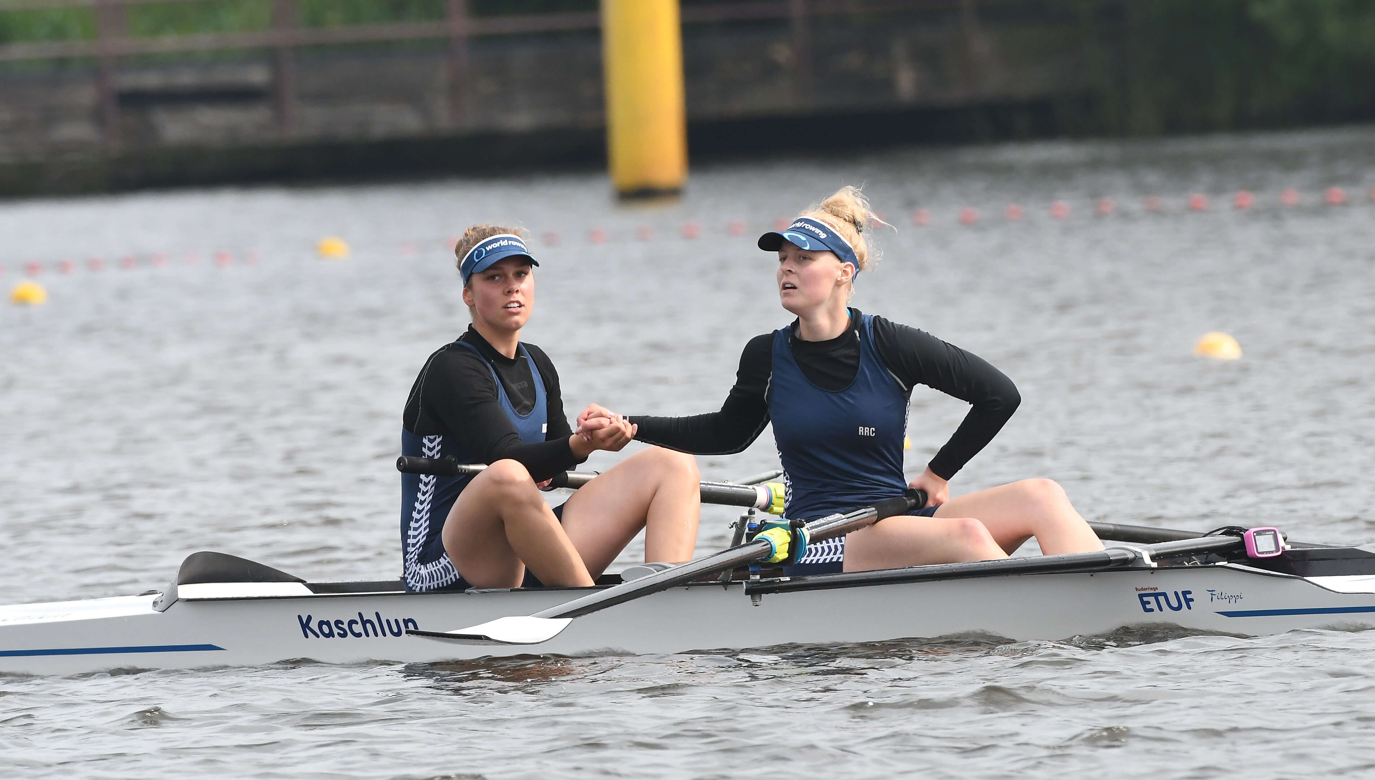 Carolin Roose gemeinsam mit Emma Appel (Ratzeburger RC) .