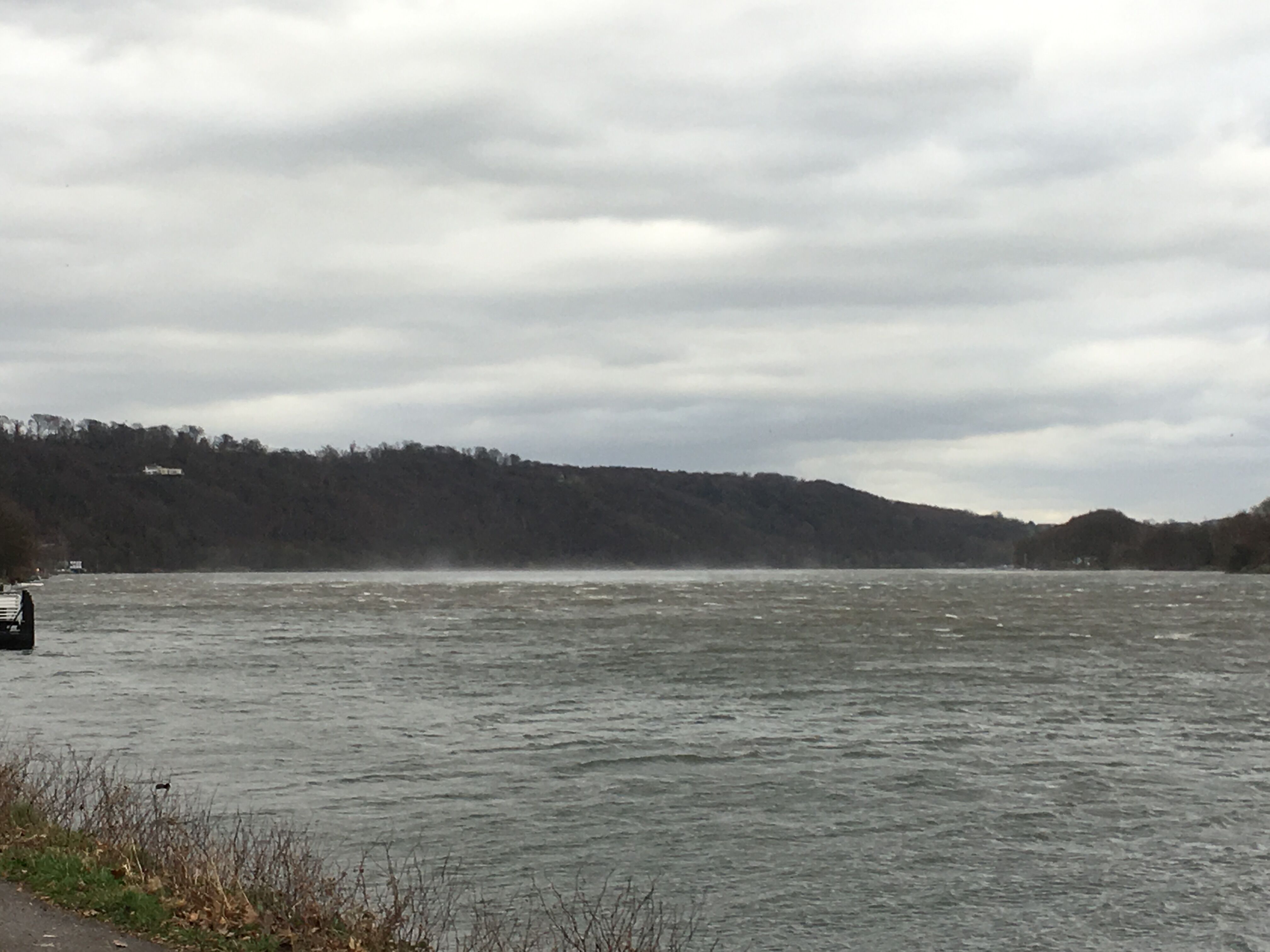 Weisses Wasser auf dem Baldeneysee