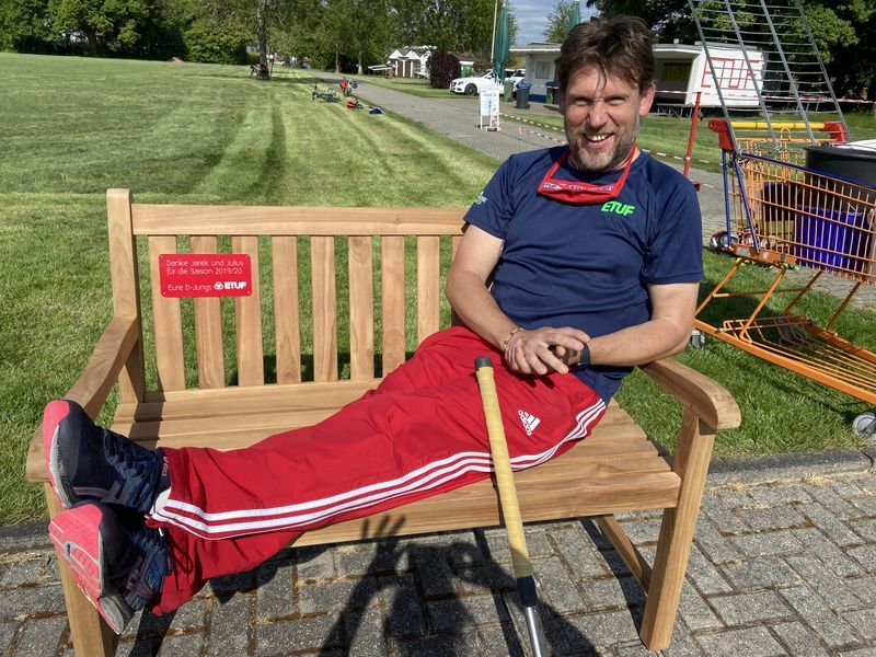 Jarek, eine Bank als Trainer